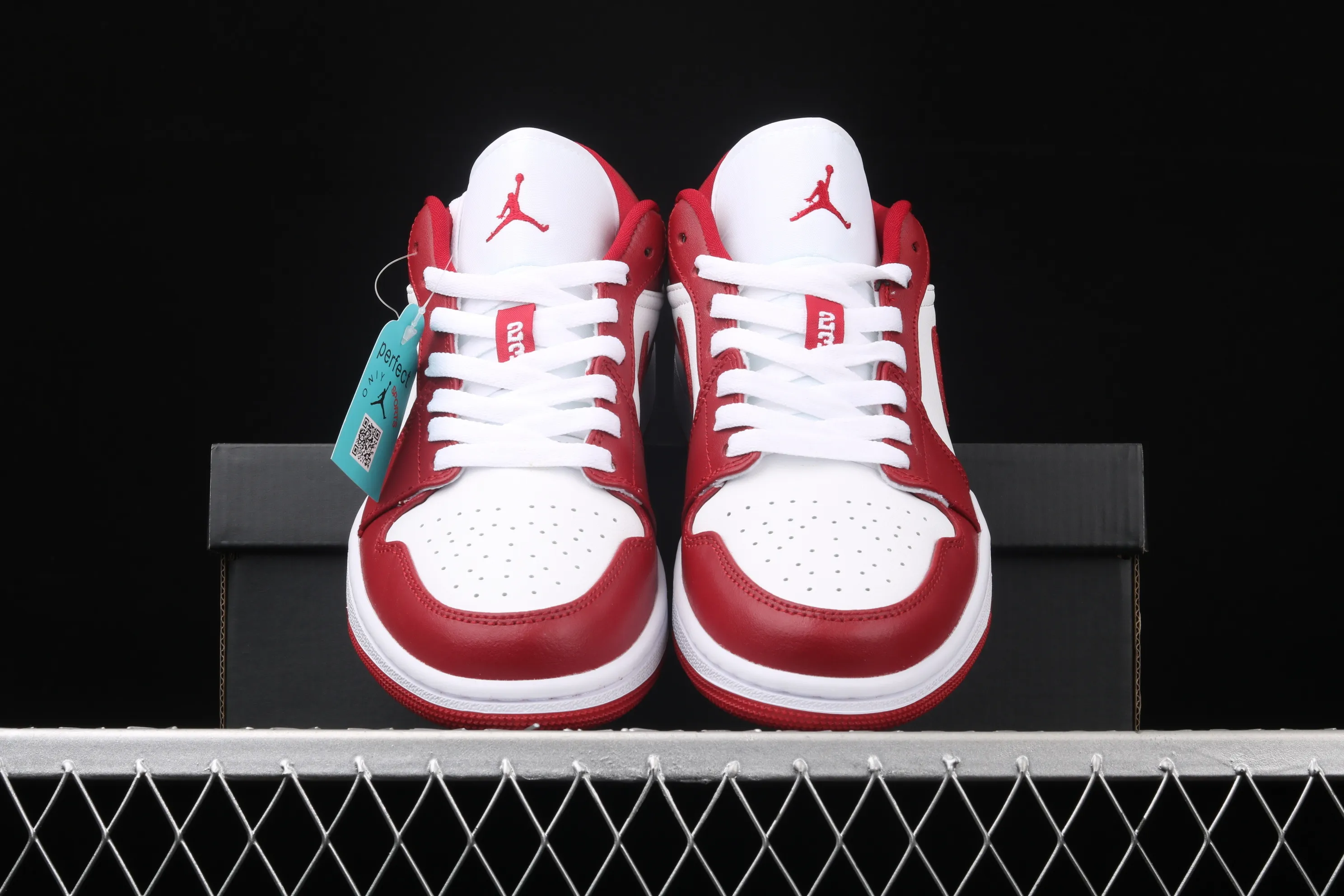 All categories Air Jordan Jordan series basketball shoes Air Jordan 1 Low New version Air Jordan 1 Low AJ1 Joe 1 low top leather white and red cultural and leisure sports sneakers 558553-611